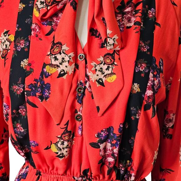 Gianni Bini Red Floral Dress with Neck Tie Size Small - Picture 5 of 10